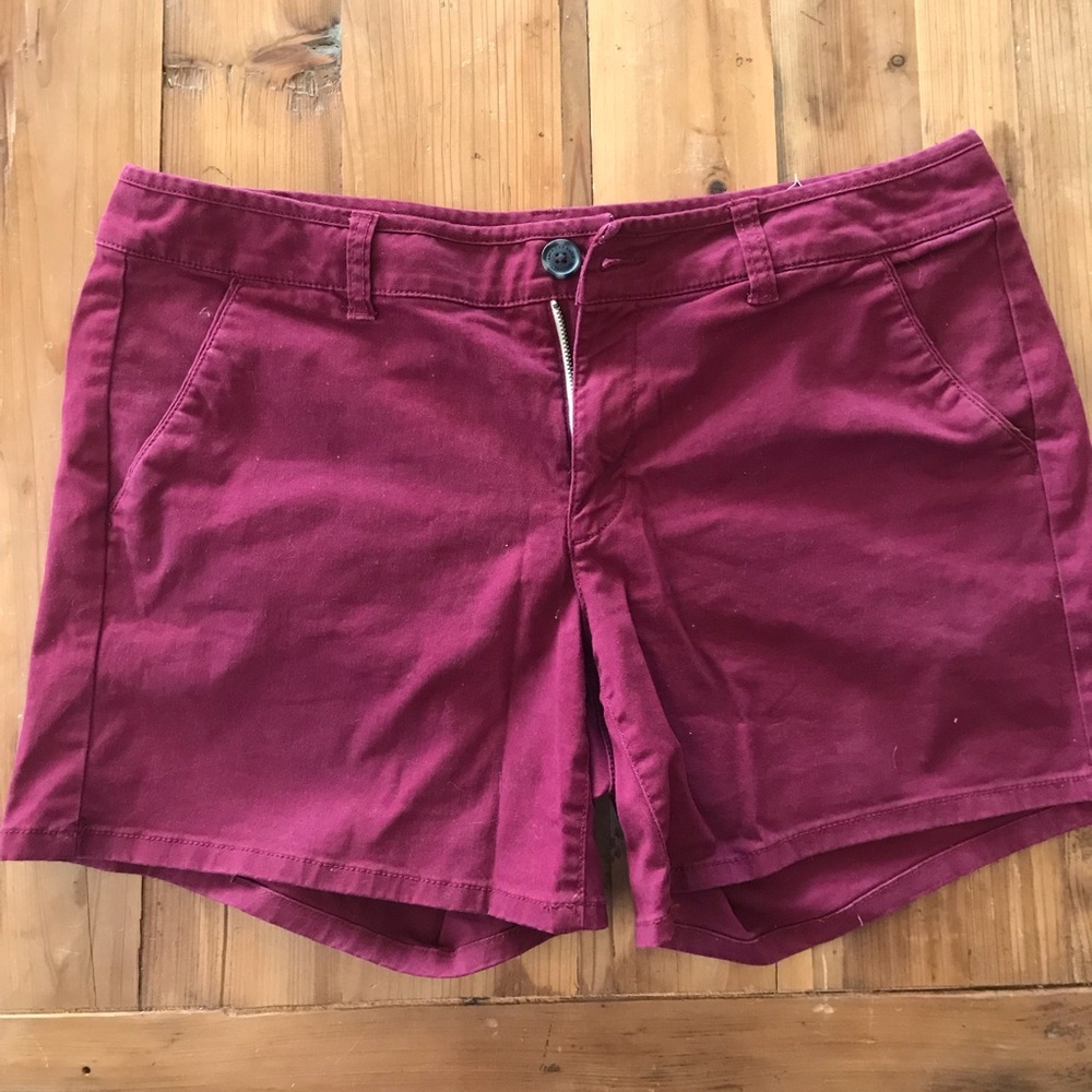 American Eagle Burgundy  shorts!